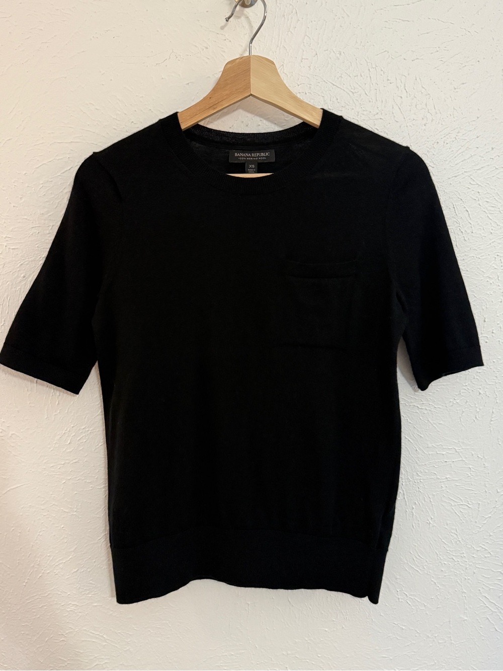 Banana Republic Black Short-Sleeve Crewneck Pocket Tee 100% Merino Wool